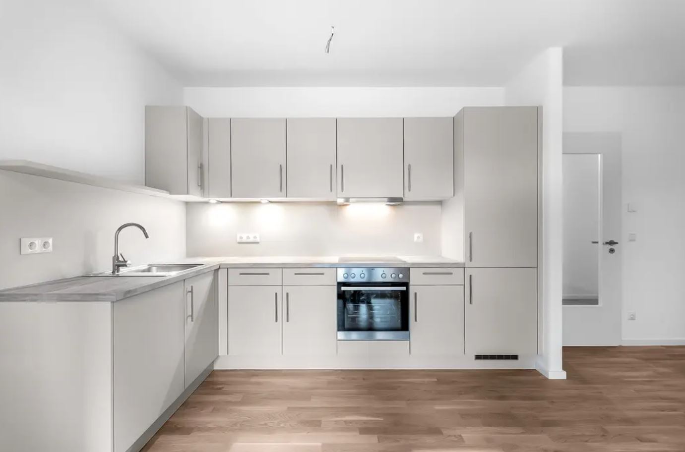 Studio zur Miete 820 € 3 Zimmer 100 m²<br/>Wohnfläche Wahmstraße 60 Innenstadt Lübeck 23552