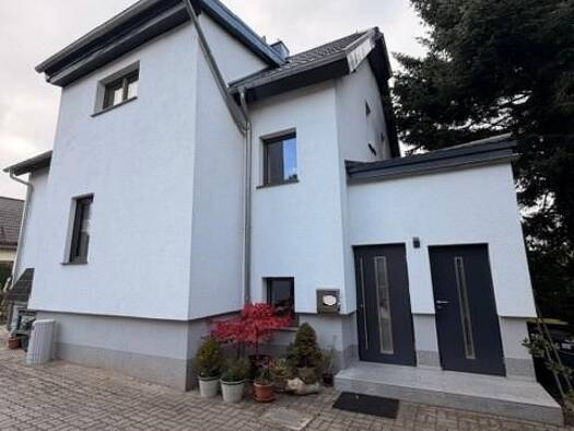 Einfamilienhaus zum Kauf 369.000 € 5 Zimmer 150 m² 1.392 m² Grundstück Pöhl 08543