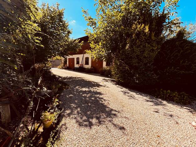 Haus zum Kauf 395.000 € 10 Zimmer 230 m² 3.728 m² Grundstück Katzenfurt Ehringshausen 35630
