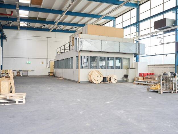 Lagerhalle zur Miete 6,50 € 537 m² Lagerfläche teilbar ab 537 m² Münchener Straße 100 -106 Frohnhausen Essen 45145