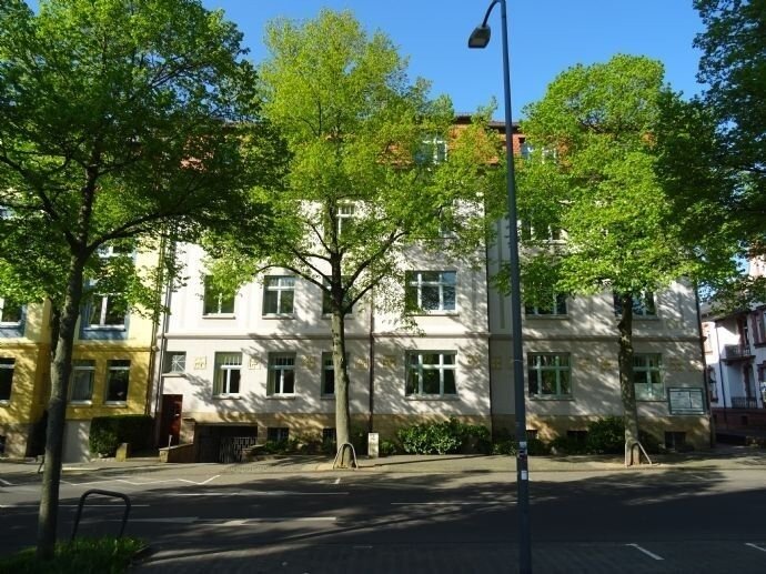 Wohnung zur Miete 650 € 2 Zimmer 58 m²<br/>Wohnfläche 2.<br/>Geschoss ab sofort<br/>Verfügbarkeit Lindenstraße 6 Innenstadt Fulda 36037