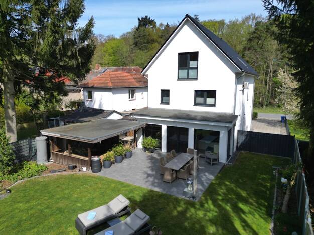 Haus zum Kauf 1.395.000 € 6 Zimmer 232 m² 1.200 m² Grundstück Gartenstadt/Stadtweide Rostock 18059