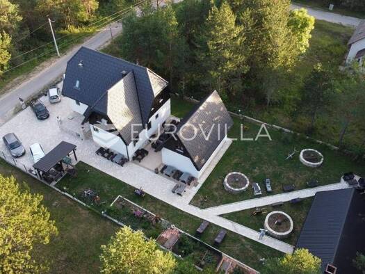 Haus zum Kauf 880.000 € 11 Zimmer 470 m² Korenica Plitvička Jezera