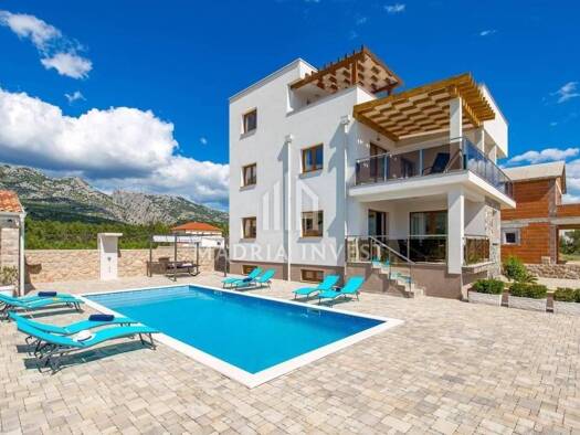 Einfamilienhaus zum Kauf 1.100.000 € 6 Zimmer 388 m² Seline, Starigrad Starigrad 23244