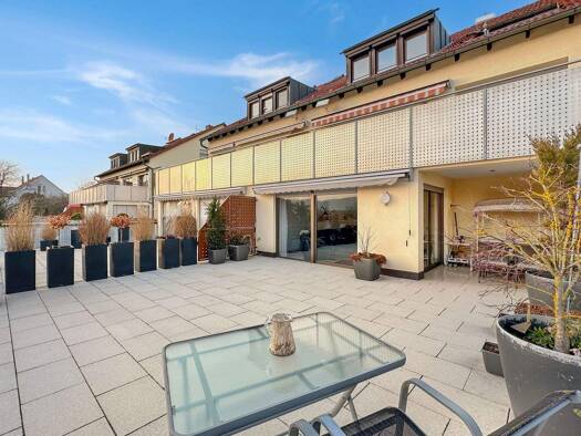 Terrassenwohnung zur Miete 1.490 € 4 Zimmer 2 Geschosse frei ab 01.03.2026 Burgfarrnbach Fürth 90768