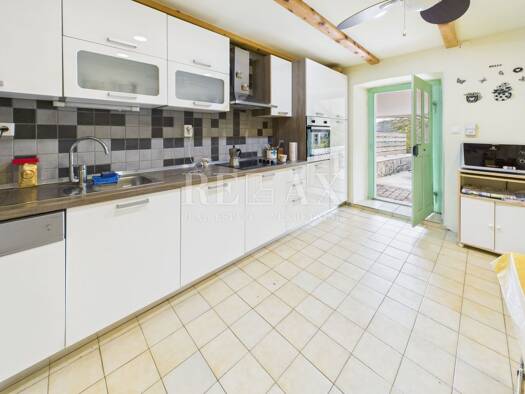 Reihenmittelhaus zum Kauf 210.000 € 4 Zimmer Vinodolska Opcina 51250
