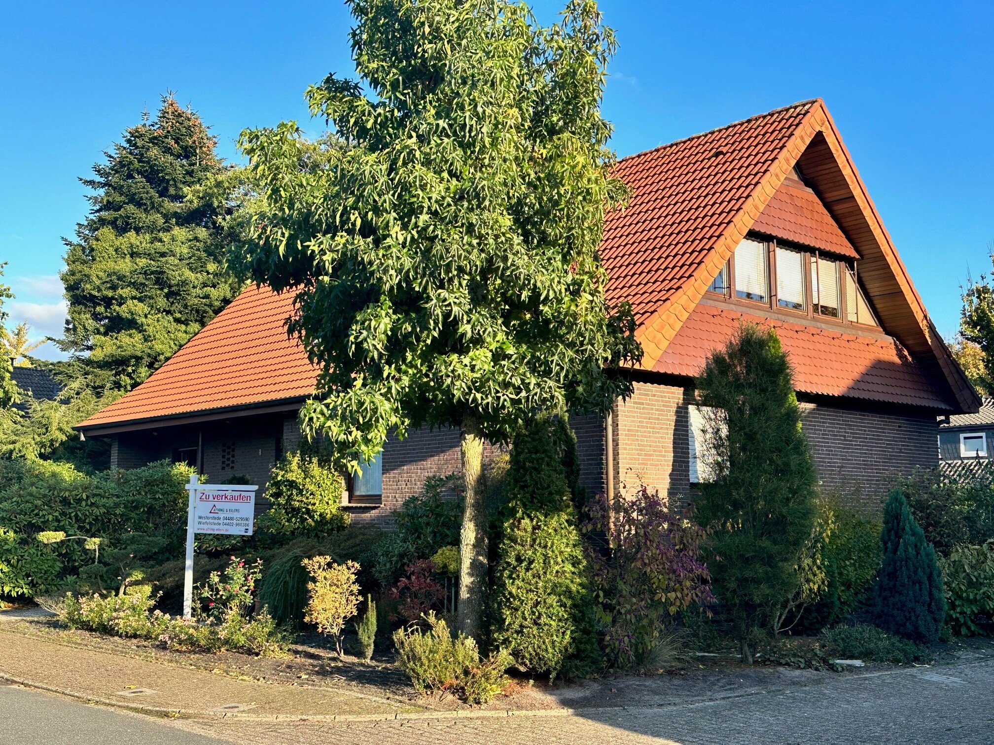 Haus zum Kauf 395.000 € 9 Zimmer 220 m²<br/>Wohnfläche 656 m²<br/>Grundstück Wiefelstede Wiefelstede 26215