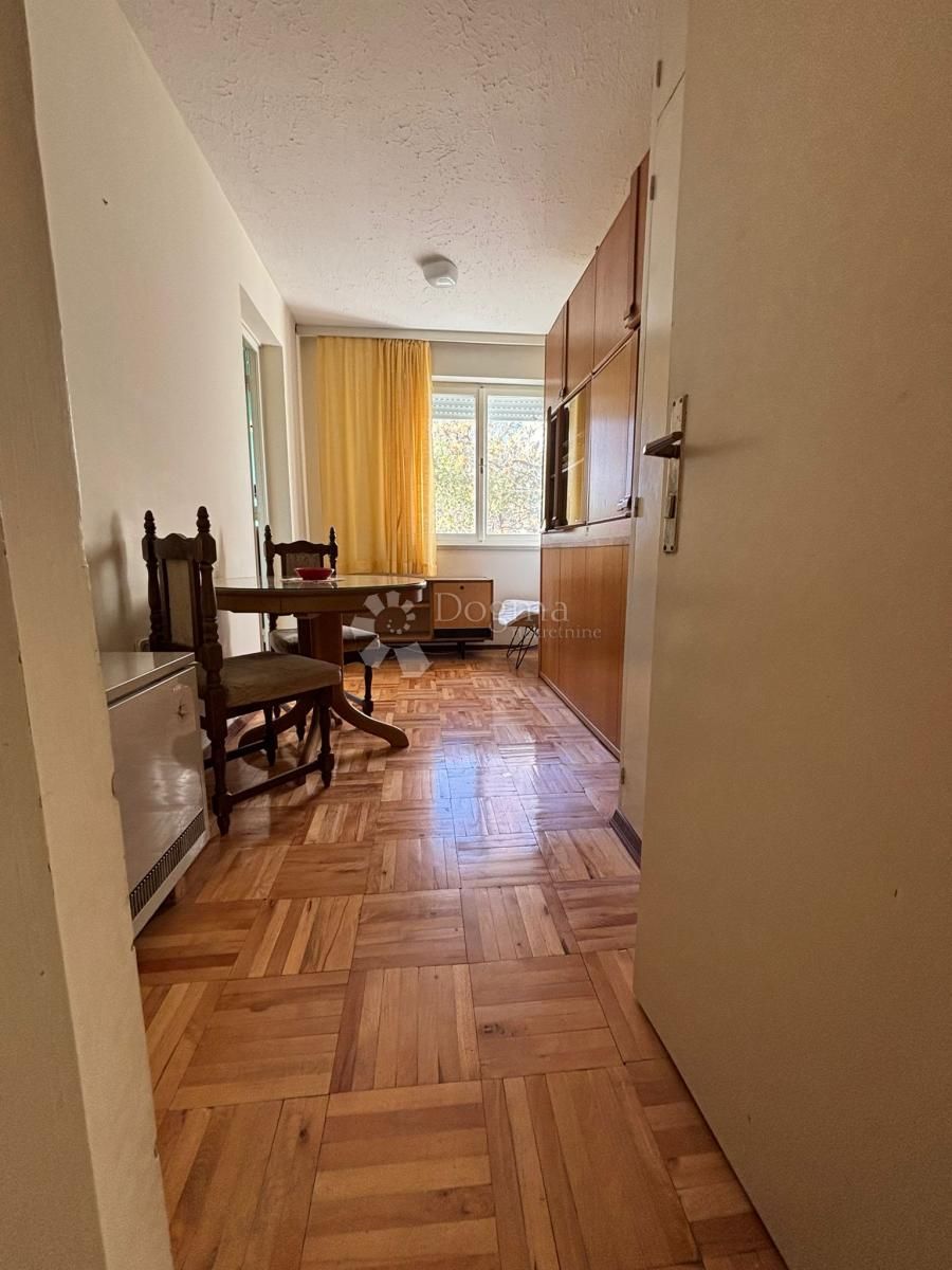 Wohnung zum Kauf 240.000 € 3 Zimmer 60 m²<br/>Wohnfläche EG<br/>Geschoss Split 21000