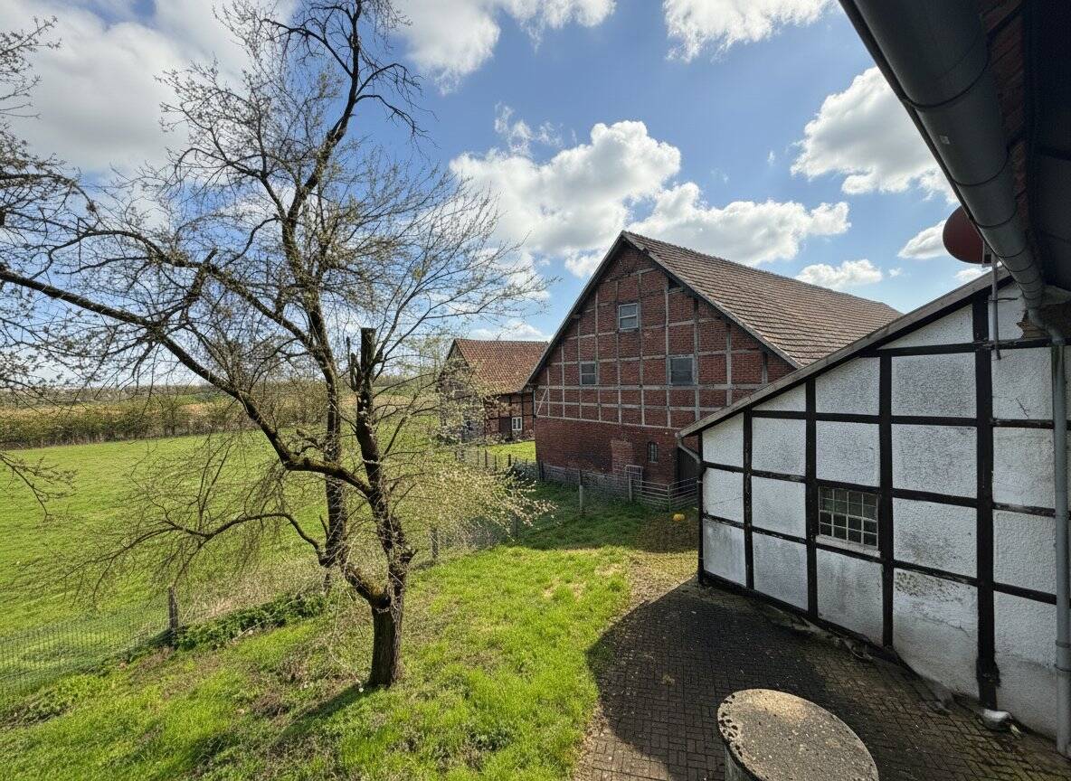 Immobilie in Wadersloh - Charmante Hofanlage mit 17.000 m² Grundstück und umfangreichen Nebengebäuden - Bild 4