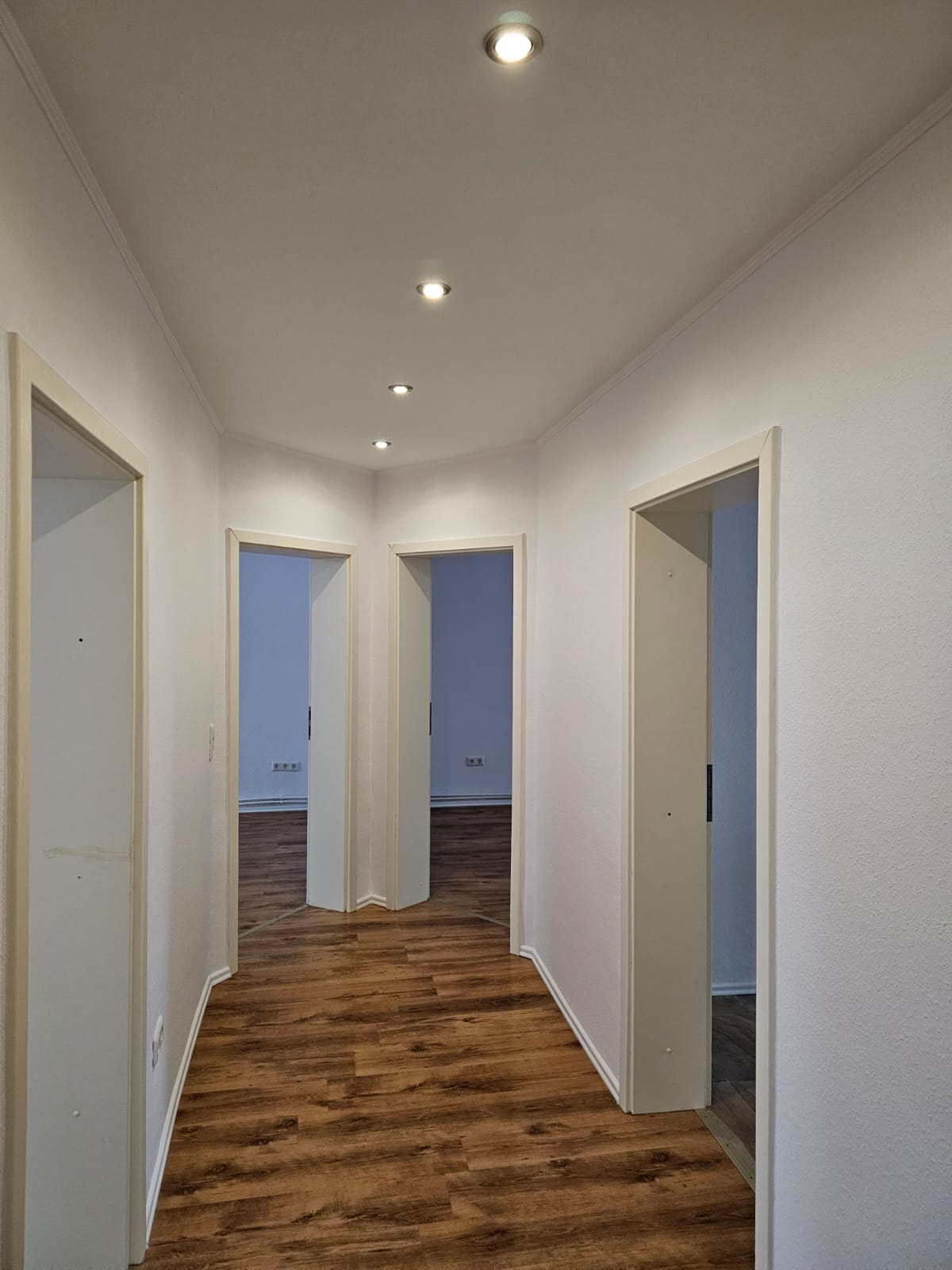 Wohnung zur Miete 630 € 3 Zimmer 90 m²<br/>Wohnfläche EG<br/>Geschoss ab sofort<br/>Verfügbarkeit Innenstadt Wilhelmshaven 26382