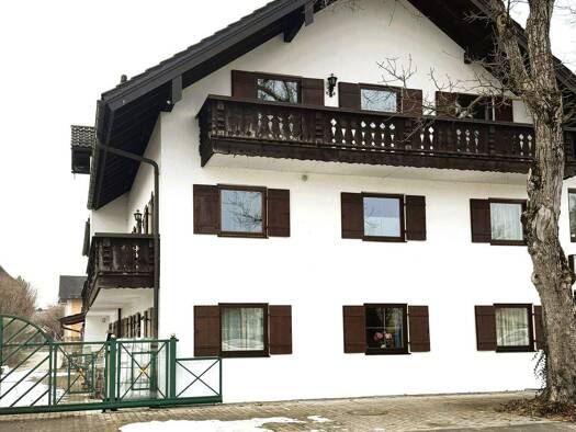 Praxis zur Miete 1.250 € 3,5 Zimmer 91 m² Bürofläche Bruckmühl 83052