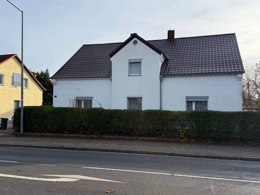 Haus zum Kauf 149.000 € 150 m² frei ab sofort Muskauer Straße 96 Weißwasser/O.L. 02943