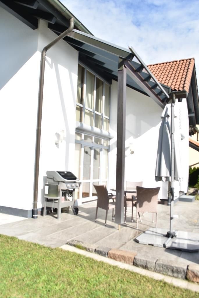 Villa zum Kauf als Kapitalanlage geeignet 628.000 € 8 Zimmer 220 m²<br/>Wohnfläche 890 m²<br/>Grundstück Fischbach Niedereschach 78078