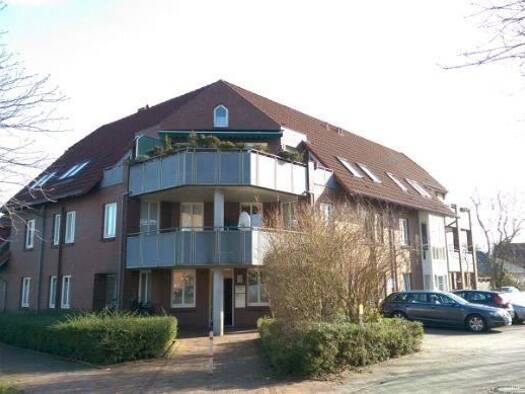 Wohnung zur Miete 790 € 3 Zimmer 90 m² 1. Geschoss frei ab sofort Jever 26441