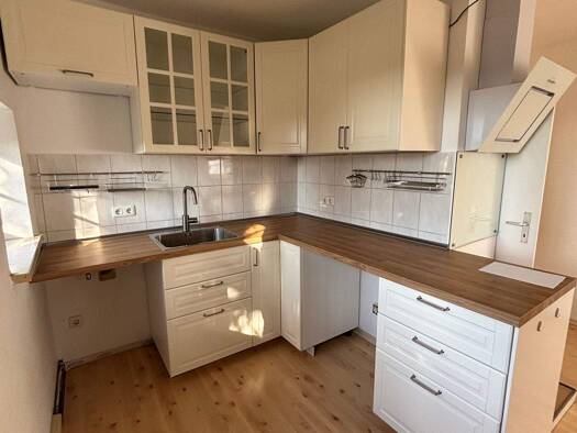 Wohnung zur Miete 360 € 2 Zimmer 59 m² Geschoss 2/2 frei ab sofort Damaschkestraße 7 Meuselwitz 04610