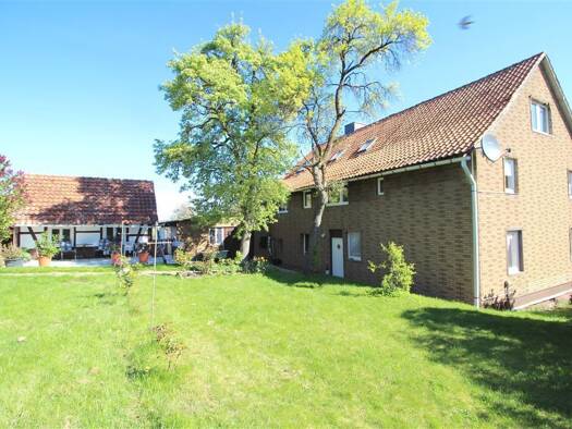 Bauernhaus zum Kauf 230.000 € 9 Zimmer 226 m² 1.922 m² Grundstück frei ab 01.10.2026 Meensen Scheden 37127