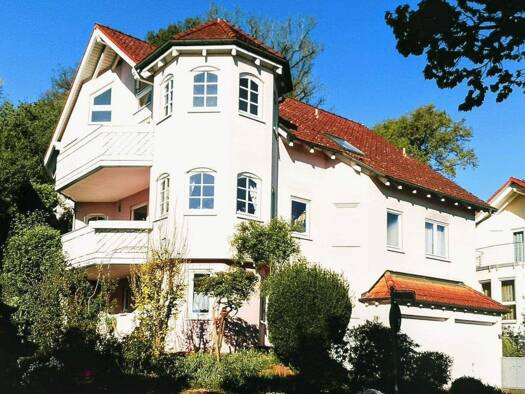 Haus zum Kauf 996.000 € 11 Zimmer 598 m² Grundstück frei ab sofort Oberensingen Nürtingen 72622