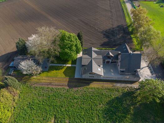 Einfamilienhaus zum Kauf 1.990.000 € 9 Zimmer 448 m² 1.722 m² Grundstück Stotzheim Hürth 50354