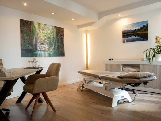 Büro zur Miete provisionsfrei 200 € 1 Zimmer 18 m² Bürofläche Uhlenhorst Hamburg 22085