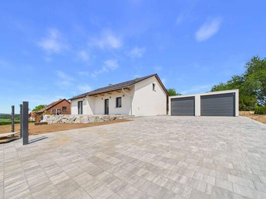 Einfamilienhaus zur Miete 1.550 € 4 Zimmer 94 m² 1.018 m² Grundstück frei ab sofort Sandweg 3 Pfaffenfang Altenthann 93177