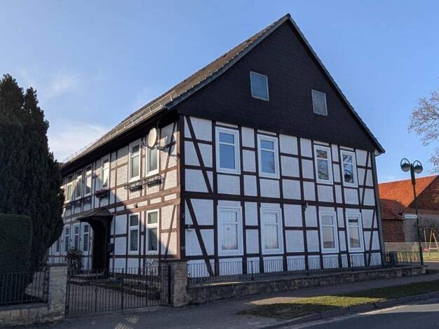 Einfamilienhaus zum Kauf 249.000 € 7 Zimmer 260 m² 1.123 m² Grundstück Adenstedt Sibbesse 31079