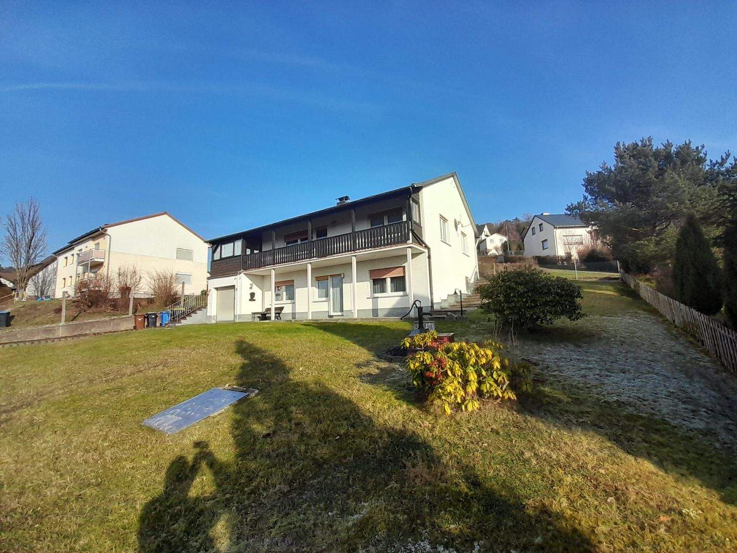 Immobilie in Herborn - Endlich zu Hause - Immobilie in Burg mit Garten + Balkon + Wintergarten + Garage  - Bild 2