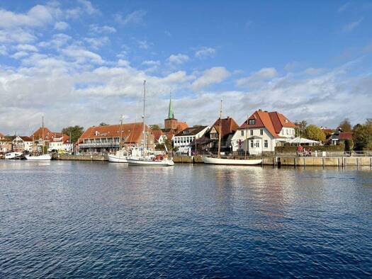 Laden zur Miete - Erstbezug provisionsfrei 26 € 88 m² Verkaufsfläche teilbar ab 88 m² Neustadt Neustadt in Holstein 23730