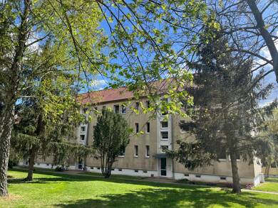 Wohnung zum Kauf 90.000 € 6 Zimmer 118 m² 2. Geschoss am Bahnhof 1-9 Friedrichswerth 99869