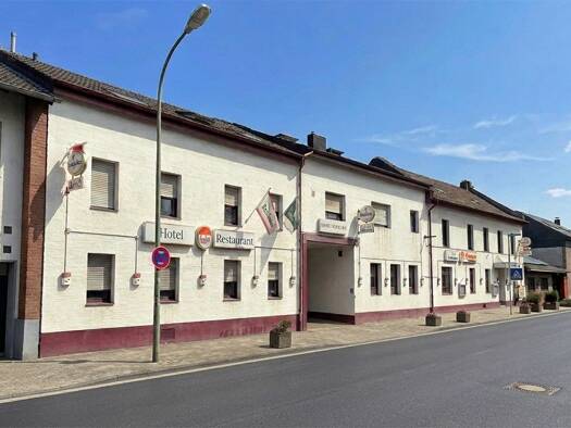 Hotel zum Kauf 1.399.000 € 128 m² Gastrofläche 1.965 m² Grundstück Arnoldsweiler Düren 52353
