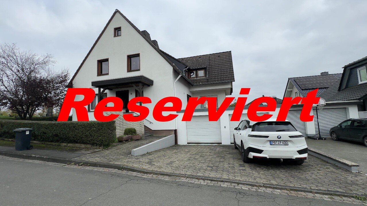 Mehrfamilienhaus zum Kauf provisionsfrei 249.900 € 8 Zimmer 195 m²<br/>Wohnfläche 694 m²<br/>Grundstück Zum Sportplatz 12 Dringenberg Bad Driburg 33014