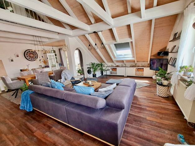 Wohnung zum Kauf 325.000 € 3 Zimmer 97 m² 2. Geschoss Kist 97270