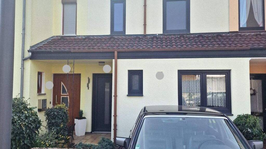 Reihenmittelhaus zum Kauf 435.000 € 4 Zimmer 119 m² 182 m² Grundstück Vohwinkel Wuppertal 42327