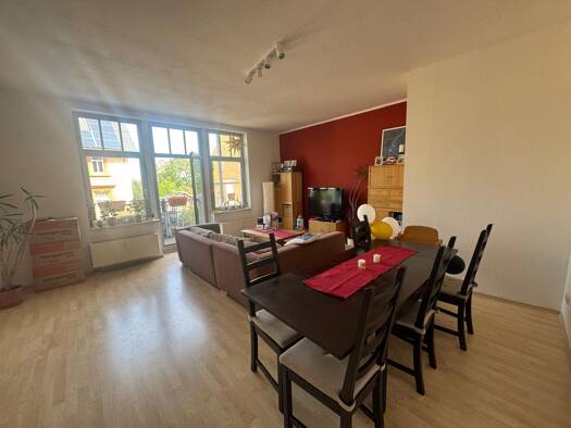Wohnung zur Miete 725 € 3 Zimmer 87,5 m² 1. Geschoss Saalfeld Saalfeld/Saale 07318