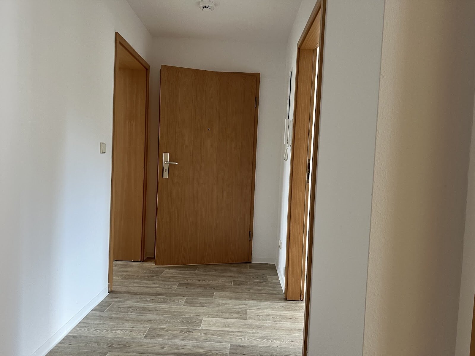 Wohnung zur Miete 290 € 3 Zimmer 58,1 m²<br/>Wohnfläche 1.<br/>Geschoss Grenzgraben 50 Bernsdorf 425 Chemnitz 09126