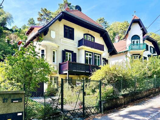 Haus zum Kauf 1.190.000 € 8 Zimmer 209 m² 779 m² Grundstück Baden 2500