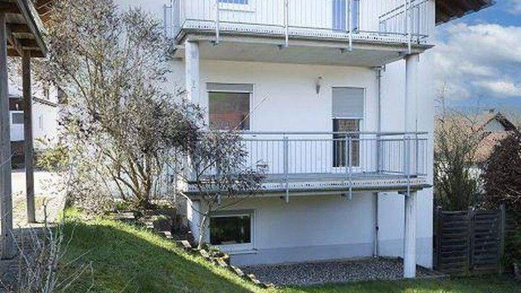 Einfamilienhaus zur Miete 2.100 € 10 Zimmer 255 m² 300 m² Grundstück Kirchstr. 16b Reichenbach Reichenbach-Steegen 66879