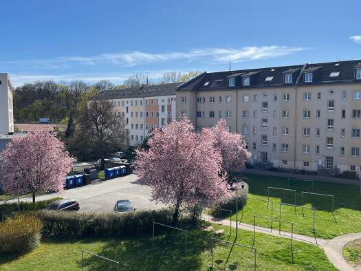 Wohnung zur Miete 449 € 3 Zimmer 70 m² 1. Geschoss frei ab sofort Erich-Schmidt-Straße 21 Zentrum Zentrum 09113