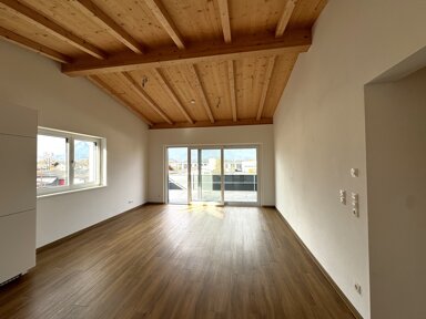 Wohnung zur Miete 1.910 € 4 Zimmer 98 m² 2. Geschoss frei ab sofort Ebbs 6341