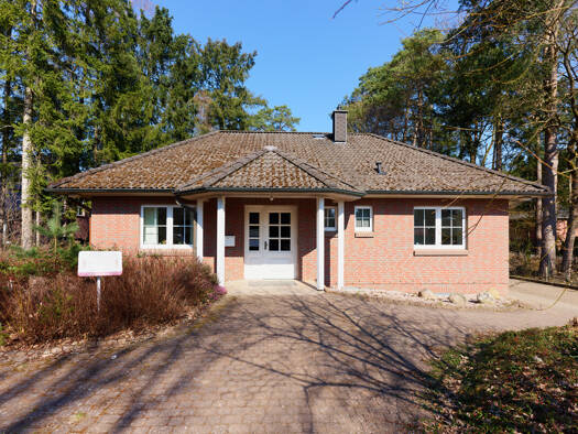 Haus zum Kauf 495.000 € 1.000 m² Grundstück Holm-Seppensen Buchholz in der Nordheide 21244