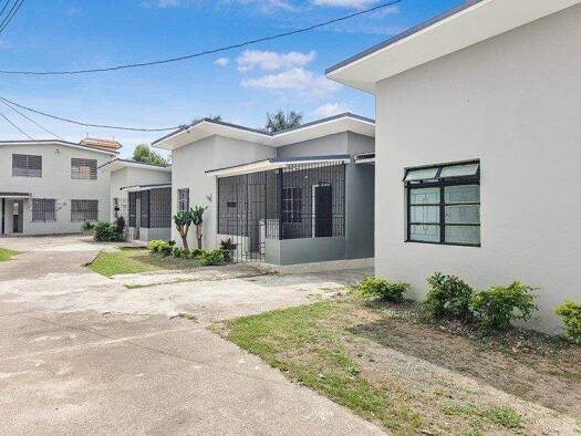 Haus zum Kauf 89.500.000 € 246 m² 1.011 m² Grundstück Kingston