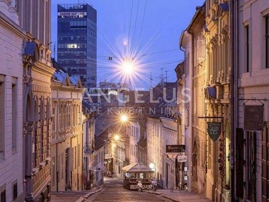 Einfamilienhaus zum Kauf 1.600.000 € 12 Zimmer 450 m² Zagreb 10000