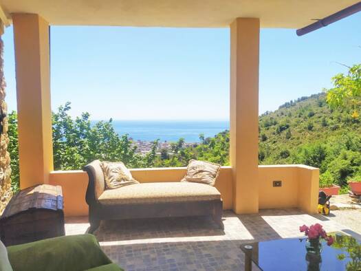 Villa zum Kauf 490.000 € 5 Zimmer 145 m² 30.000 m² Grundstück Meerblick Taggia 18018