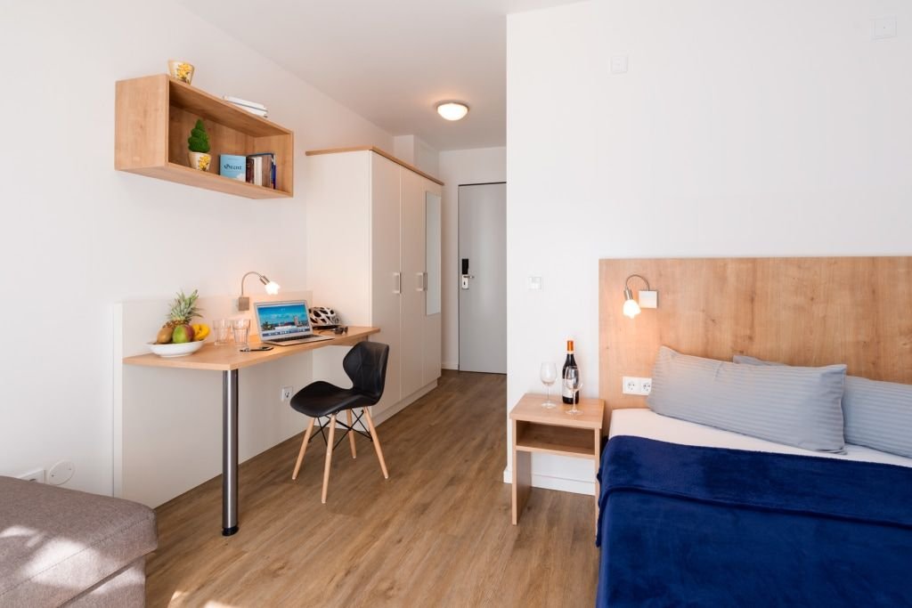 Wohnung zur Miete Wohnen auf Zeit 1.240 € 1 Zimmer 21 m²<br/>Wohnfläche 15.11.2024<br/>Verfügbarkeit Ottobrunner Straße Ramersdorf München 81737