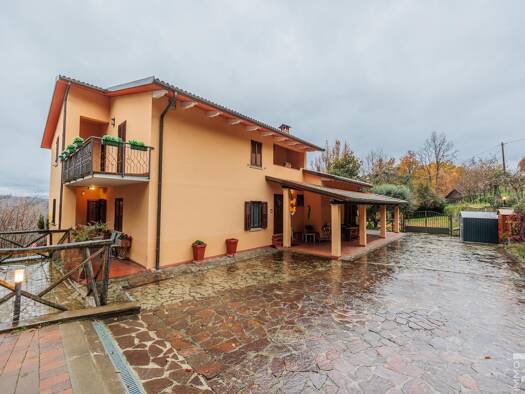 Haus zum Kauf 400.000 € 4 Zimmer 400 m² 1.800 m² Grundstück frei ab sofort Castel San Niccolò