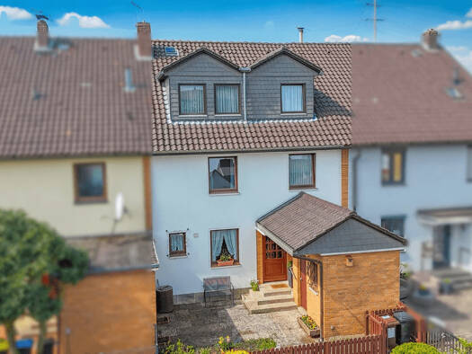 Reihenmittelhaus zum Kauf 450.000 € 6 Zimmer 192,3 m² 275 m² Grundstück Hannover 30629