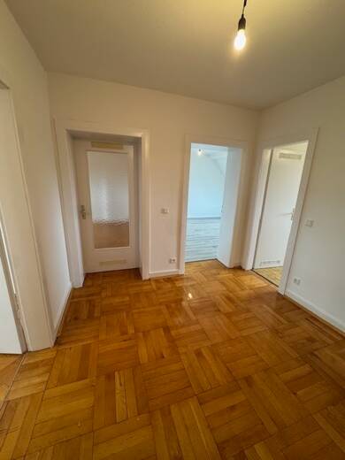 Wohnung zur Miete 499 € 2 Zimmer 58,1 m² Dachgeschoss, 4. Geschoss frei ab 01.06.2025 Nassauerring 19 Stadtmitte Krefeld 47798