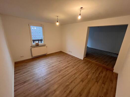 Wohnung zur Miete 405 € 1,5 Zimmer 30 m² Geschoss 1/2 frei ab sofort Hauptstraße 17 Wendelstein 90530