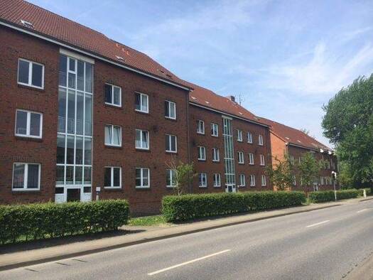 Wohnung zur Miete 437 € 2 Zimmer 51,5 m² 99. Geschoss frei ab sofort Schobüller Straße 77 Husum 25813