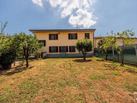 Haus zum Kauf 495.000 € 6 Zimmer 300 m² 11.000 m² Grundstück frei ab sofort Altopascio 55011