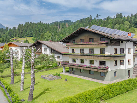 Hotel zum Kauf 1.280.000 € 20 Zimmer 38 Betten 1.226 m² Grundstück Kötschach / Mauthen 9640